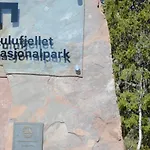 Anno 1721 Uten Internett, Strom, Vann - Men Med Rodmalt Utedo * Ljørdal