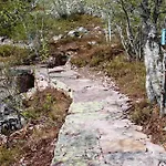 Anno 1721 Uten Internett, Strom, Vann - Men Med Rodmalt Utedo * Ljørdal