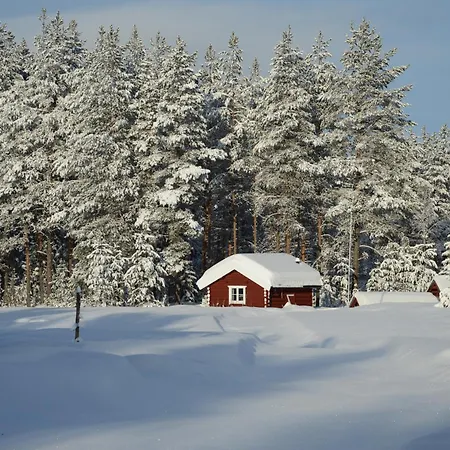Apartament Dating From 1721 Without Internet - Electricity Or Running Water But With A Traditional Red Painted Outhouse *